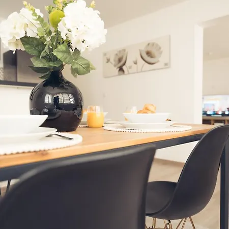 Mon Nid D'amour! Dunkirk